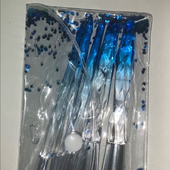 5 blue Ombre makeup brush set nwt - Picture 5 of 6